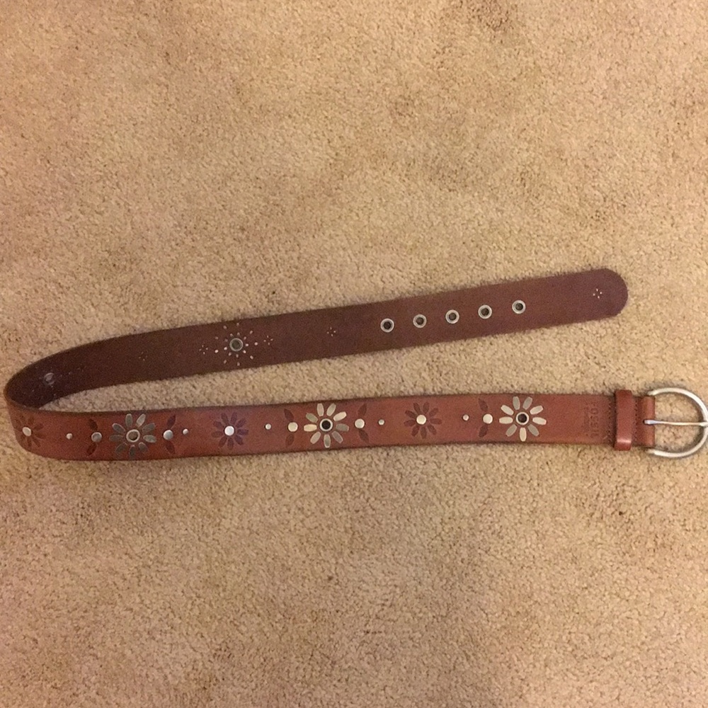 Fossil leather belt